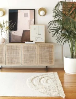 Shay Abstract Print -Home Furnishings 20190625 sss shoot day 119266 site crop d6f85e04 10c6 4402 9e31 32b23abc33dc