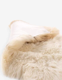 Vale Ombre Sheepskin Throw -Home Furnishings 231321 002 DET 3