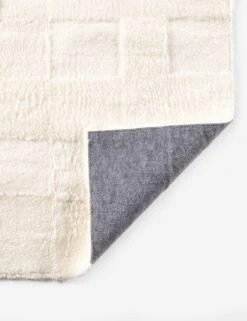 Odom Rug -Home Furnishings 232263 004 DET 1