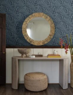 Paquita Round Mirror -Home Furnishings BequiaWallpaper Malene DARK 3 SITECROP 92ab01c1 e17f 4927 bd5e 3356aff3caf4