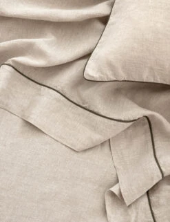 European Flax Piped Linen Flat Sheet By Cultiver -Home Furnishings CULTIVER Piped Linen Flat Sheet Natural Forest