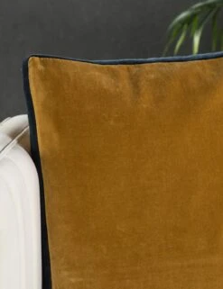 Clune Pillow -Home Furnishings EMS05 3