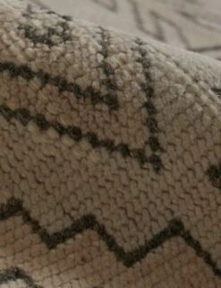 Vintage Turkish Hand-Knotted Wool Rug No. 201, 3'7" X 5'9" 5 Vintage Turkish Hand-Knotted Wool Rug No. 201, 3'7" X 5'9" -Home Furnishings VintageTurkishRugNo.201 3 7x5 9 A0657617 0618