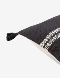 Ryla Lumbar Pillow -Home Furnishings jie002 detail corner 001